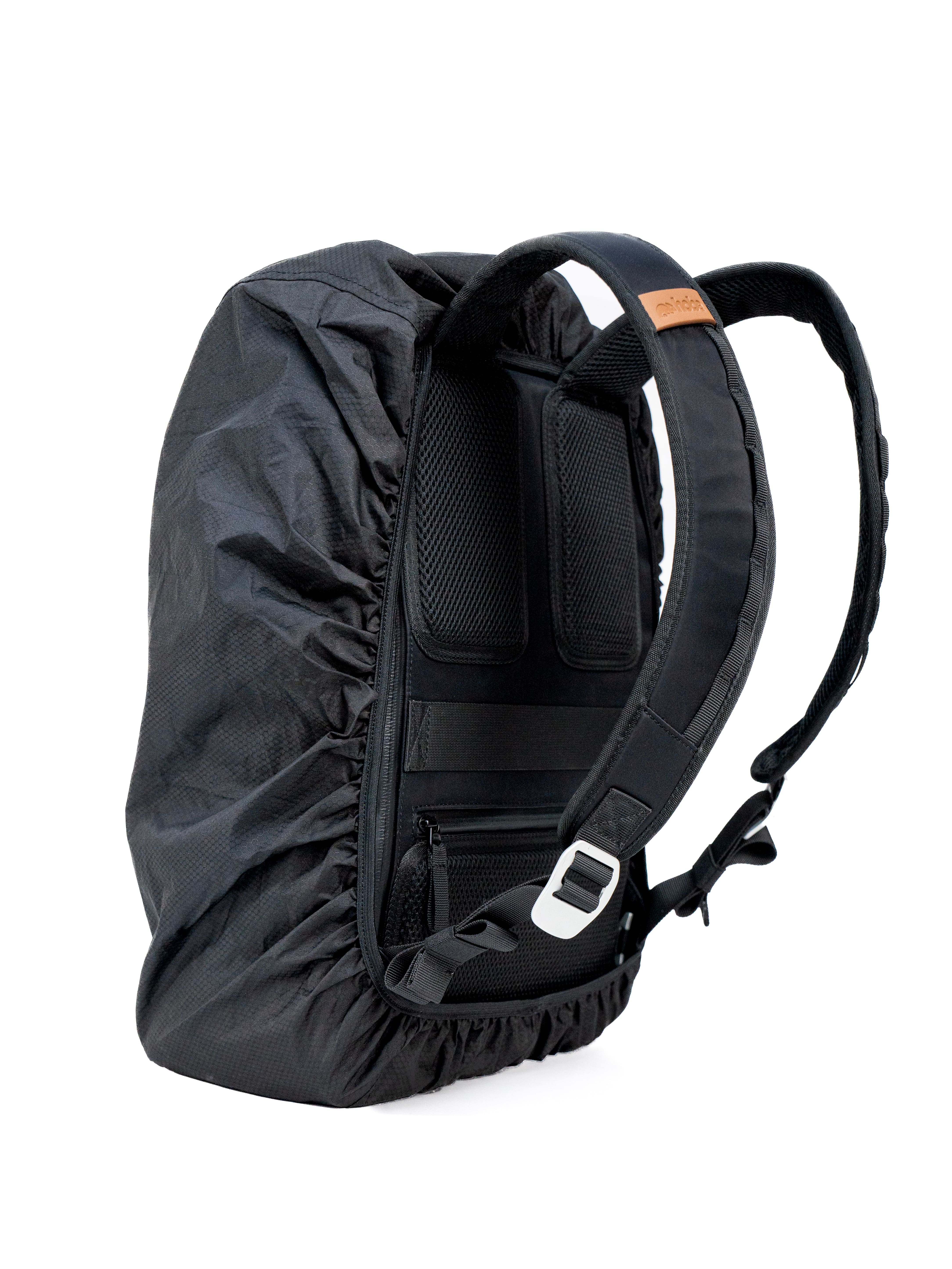 Housse de pluie imperméable sur le sac à dos caméléon de profil