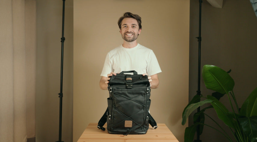 Charger la vidéo: Tutoriel de présentation des fonctionnalités du sac à dos caméléon.